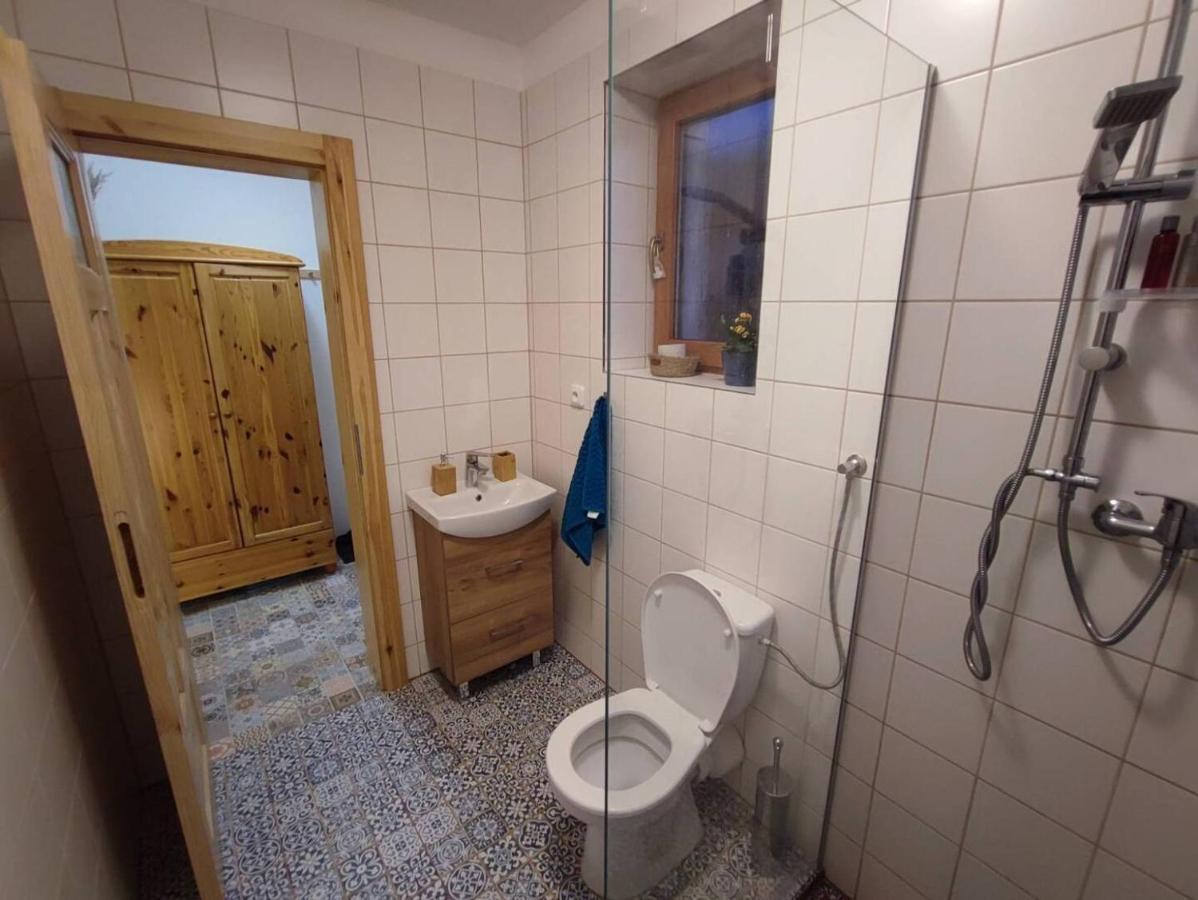 Lovely Fully-Equipped Studio In Tisa Village. Rocks Only 5 Minutes Walk Kültér fotó